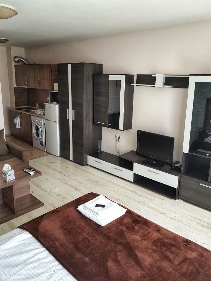 Strangerъ Apartment Slăntjev Brjag Exteriör bild